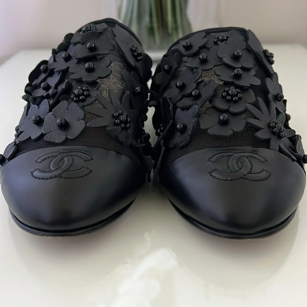Authentic Chanel  mules - Picture 11 of 17
